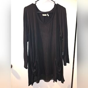 LOGO Black Long Sleeve Tunic Mesh Back Top - Size 1X